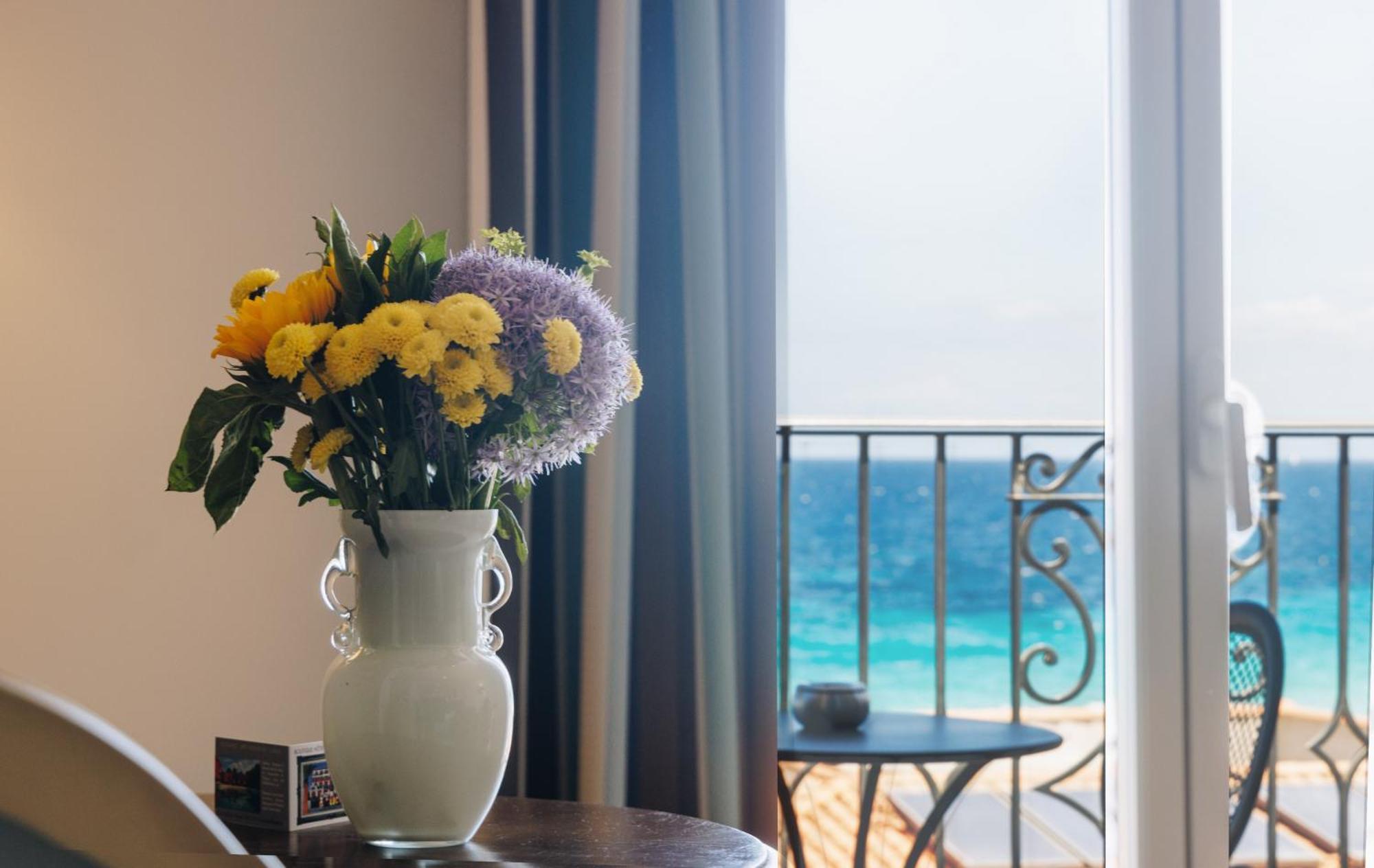 Hotel Liberata & Spa LʼÎle-Rousse 客房 照片
