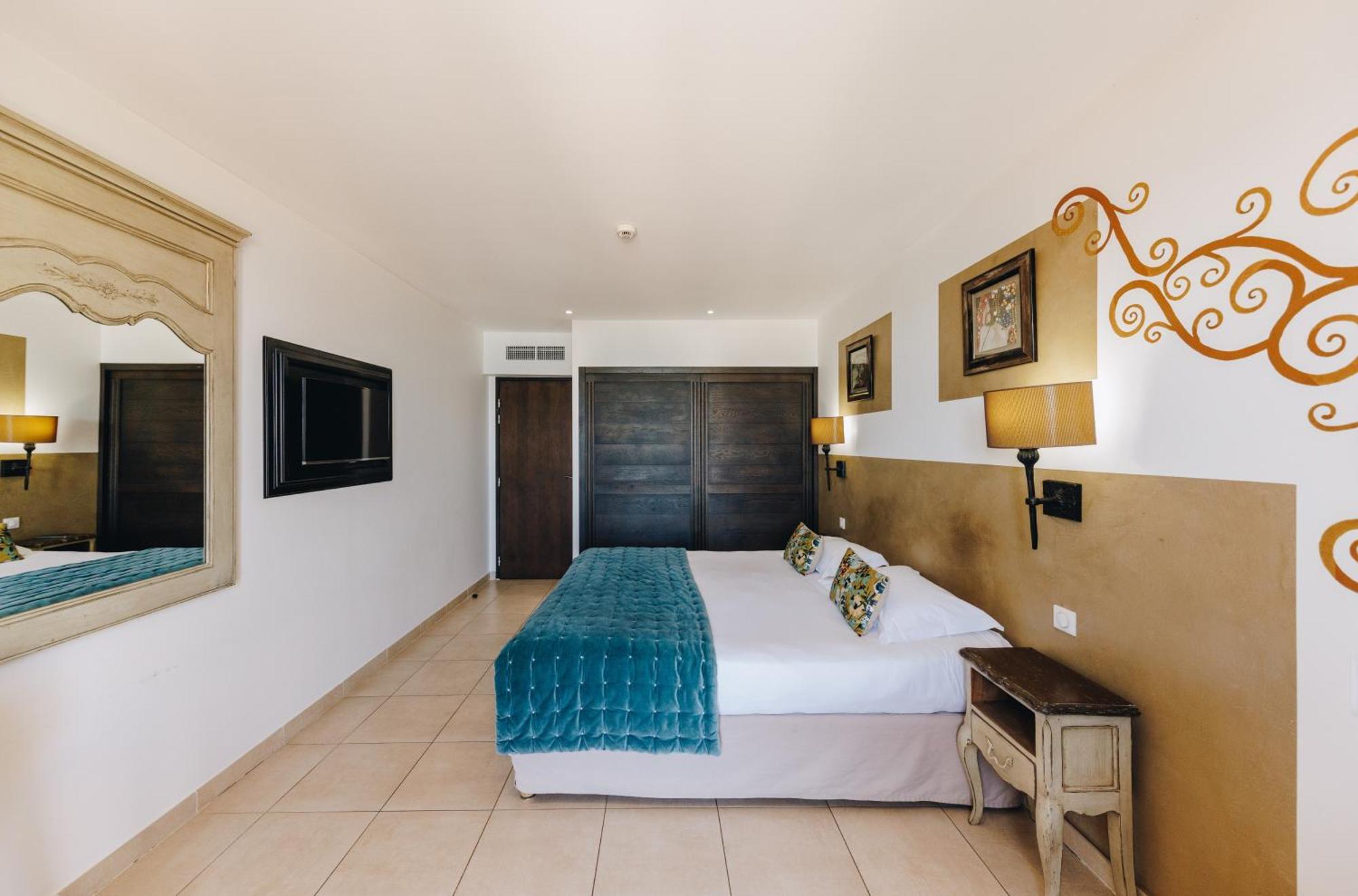 Hotel Liberata & Spa LʼÎle-Rousse 客房 照片