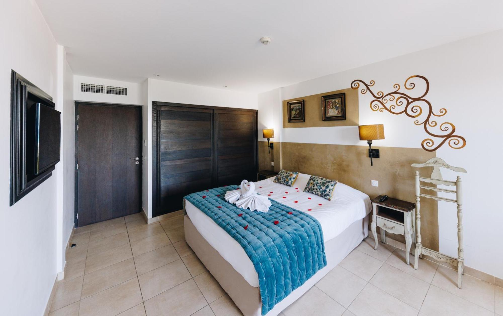 Hotel Liberata & Spa LʼÎle-Rousse 客房 照片