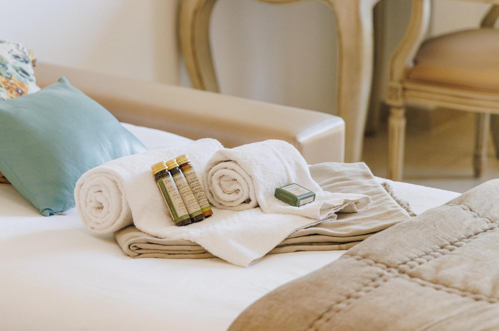 Hotel Liberata & Spa LʼÎle-Rousse 客房 照片